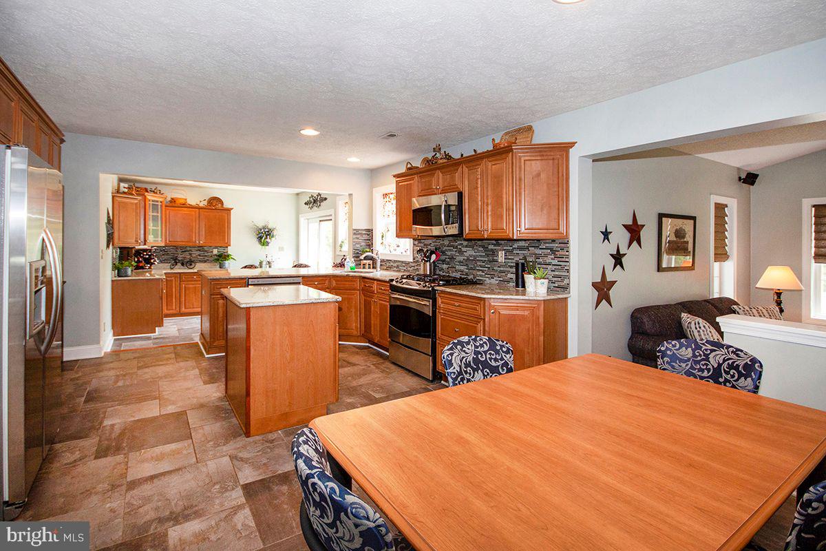 44 Aberdeen Drive Sicklerville, NJ 08081 - Photo 15 of 52 Upgraded Kitchen: Center Island