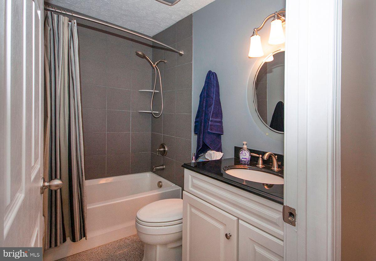 44 Aberdeen Drive Sicklerville, NJ 08081 - Photo 39 of 52 Hall Bathroom: Upgraded