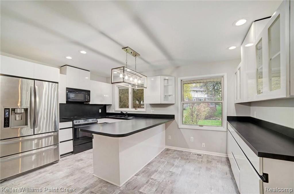 2778 Hillendale Drive Rochester Hills, MI 48309 - Photo 13 of 31