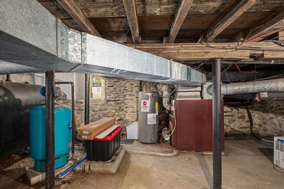 65 Carter Road Worcester, MA 01609 - Photo 21 of 36 Gallery Image 21
