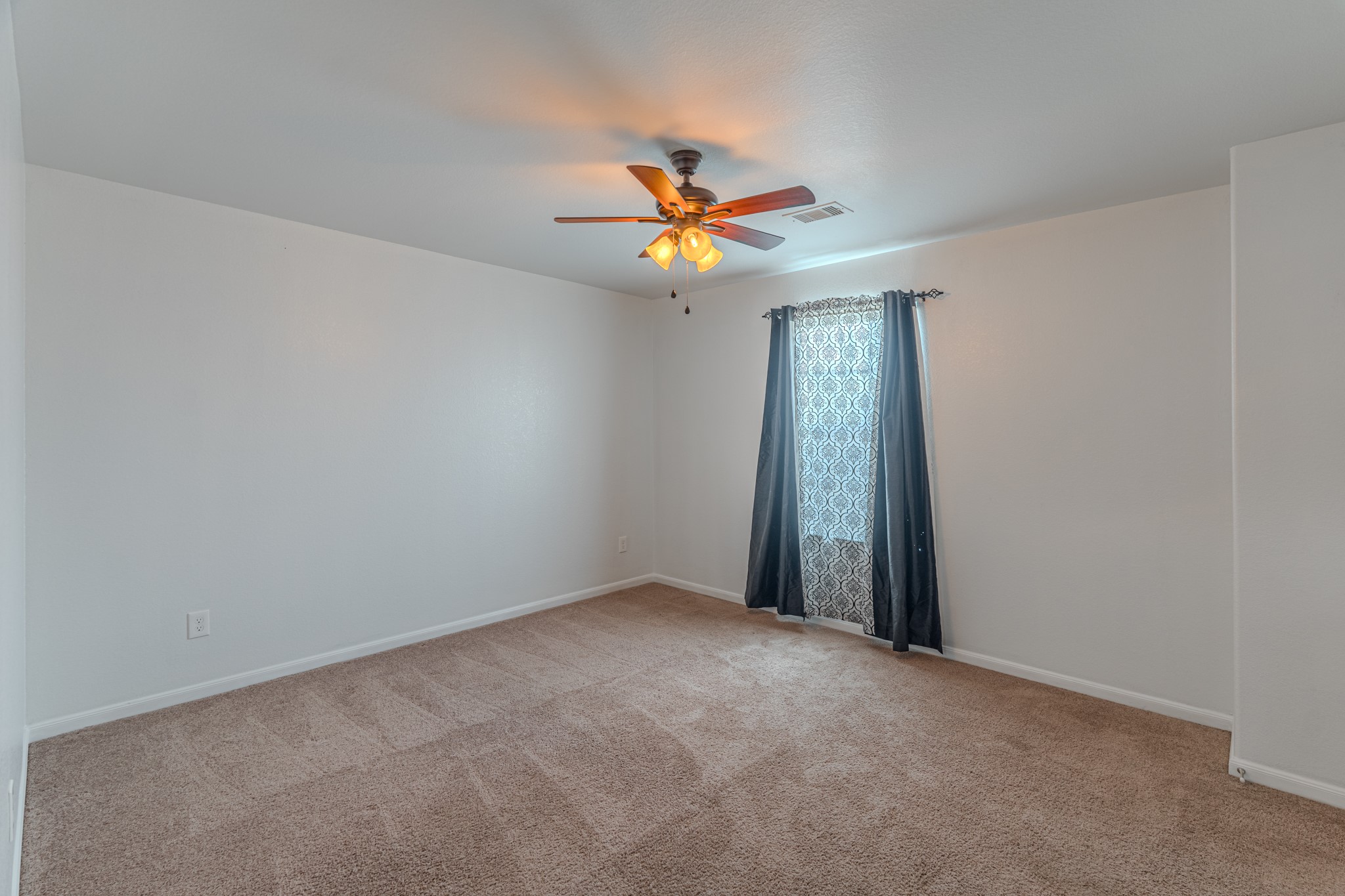 2126 Silver Rimrock Trail Houston, TX 77014 - Photo 25 of 31 Gallery Image 25