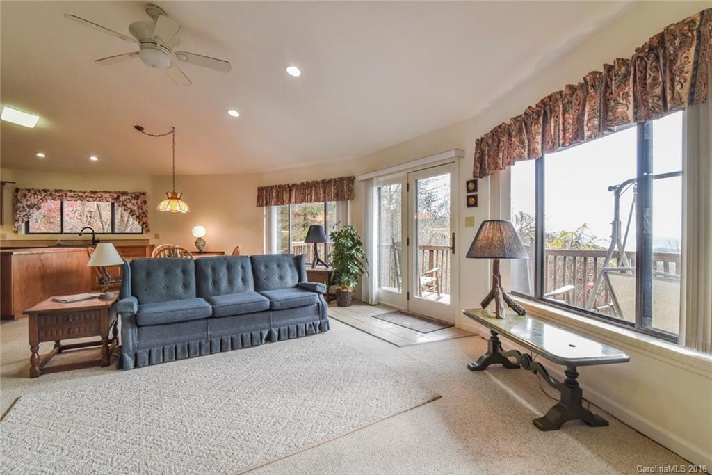 49 Hickory Forest Road, Unit 18 Fairview, NC 28730 - Photo 8 of 21 Gallery Image 8