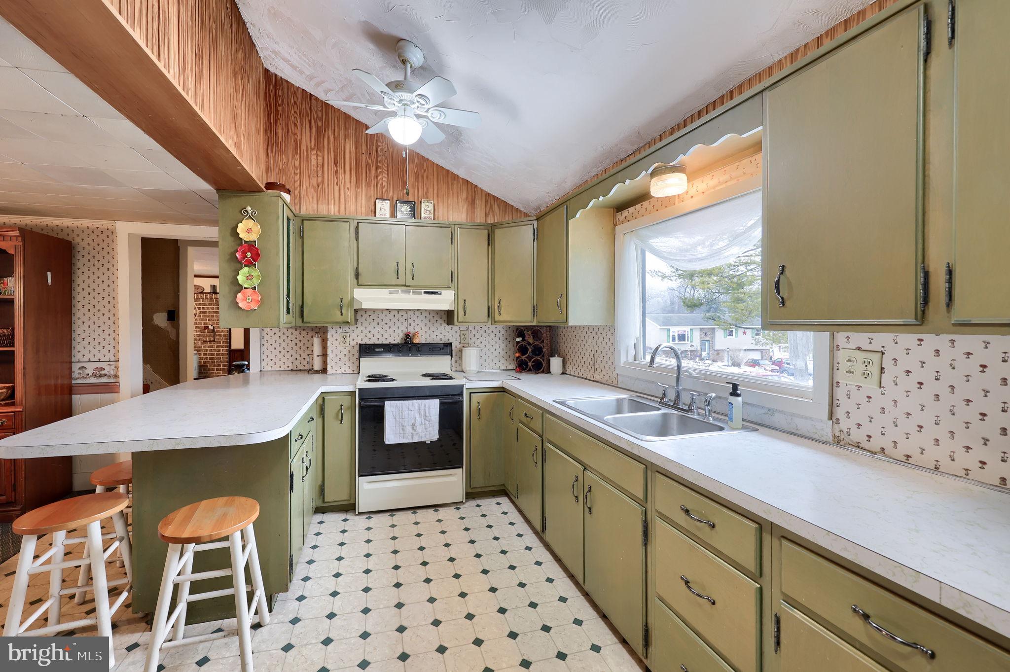 791 Hopeland Road Lititz, PA 17543 - Photo 9 of 48