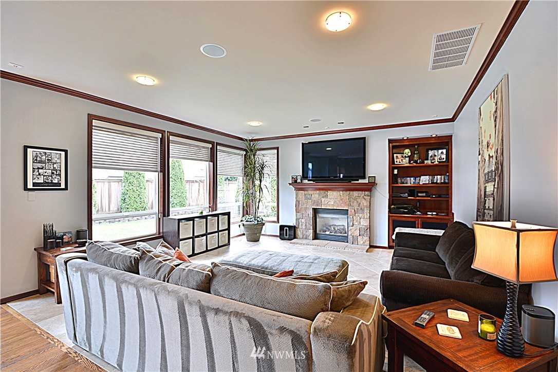 3719 207th Place Southeast Bothell, WA 98021 - Photo 9 of 21