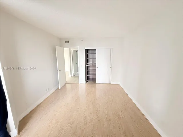 $3,200 | 3610 Yacht Club Drive, Unit 414, Aventura, FL 33180