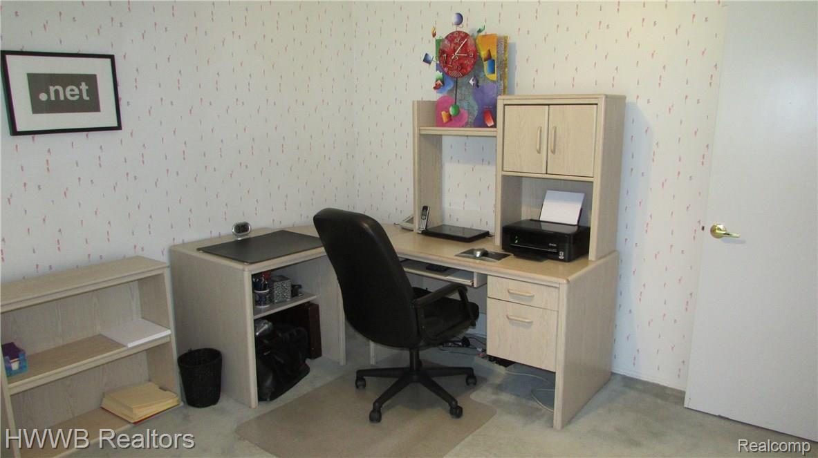 35156 Old Timber Road Farmington, MI 48331 - Photo 16 of 20 IMG_3690.JPG