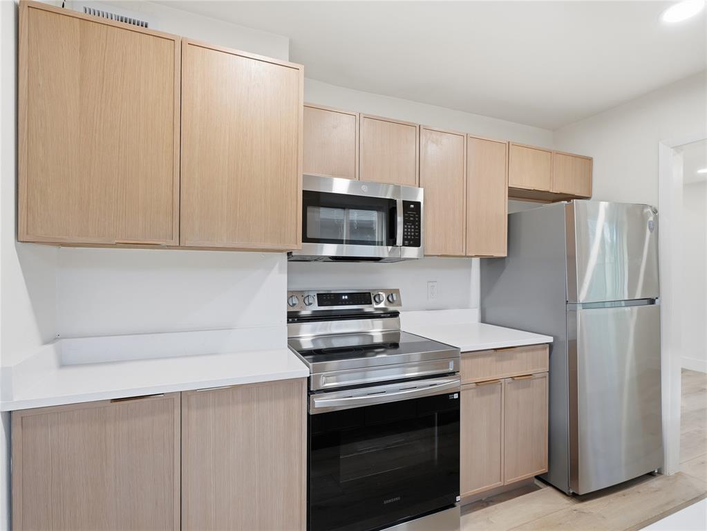 1725 R Avenue Plano, TX 75074 - Photo 6 of 34