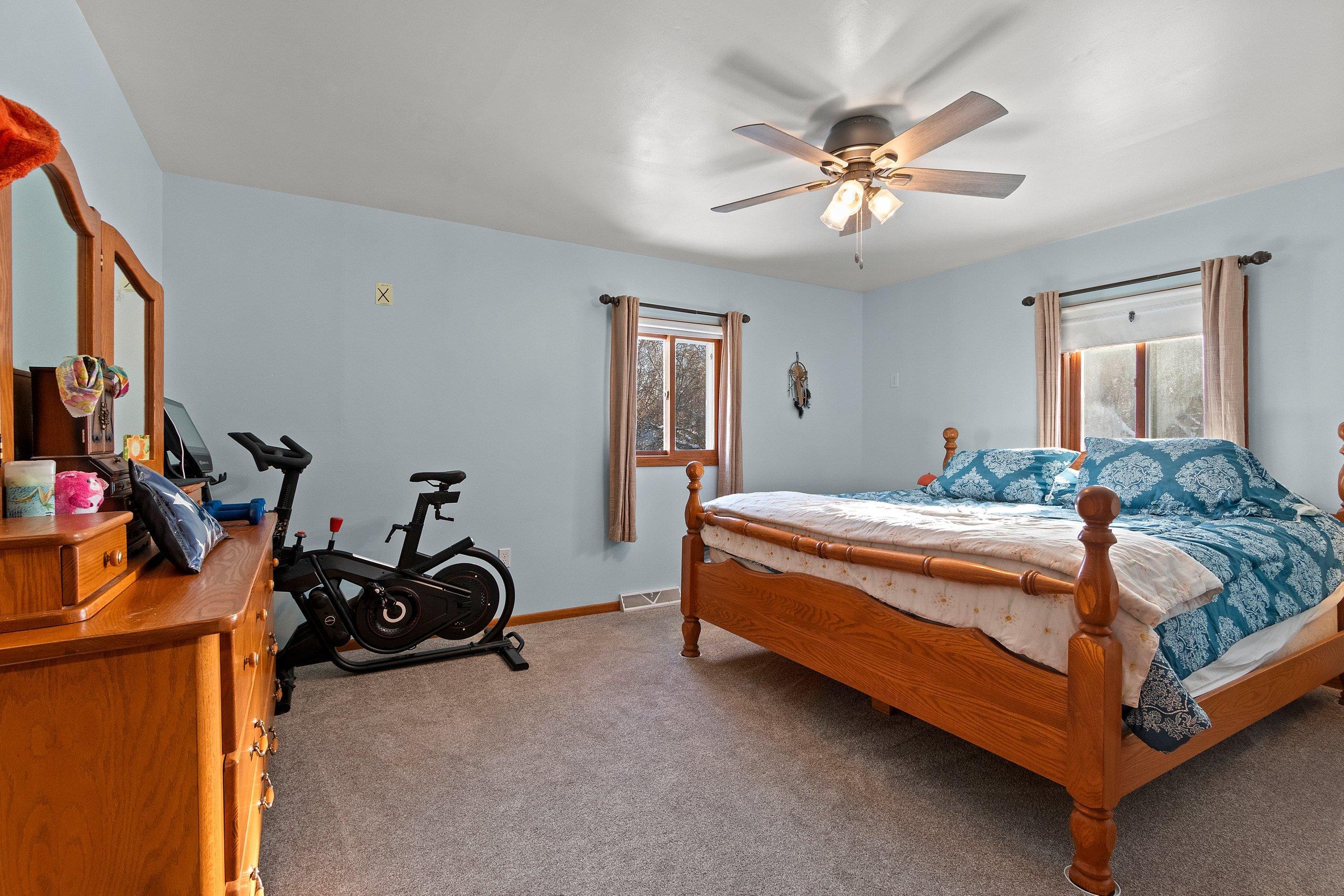 6482 County Rd A Neenah, WI 54956 - Photo 12 of 31