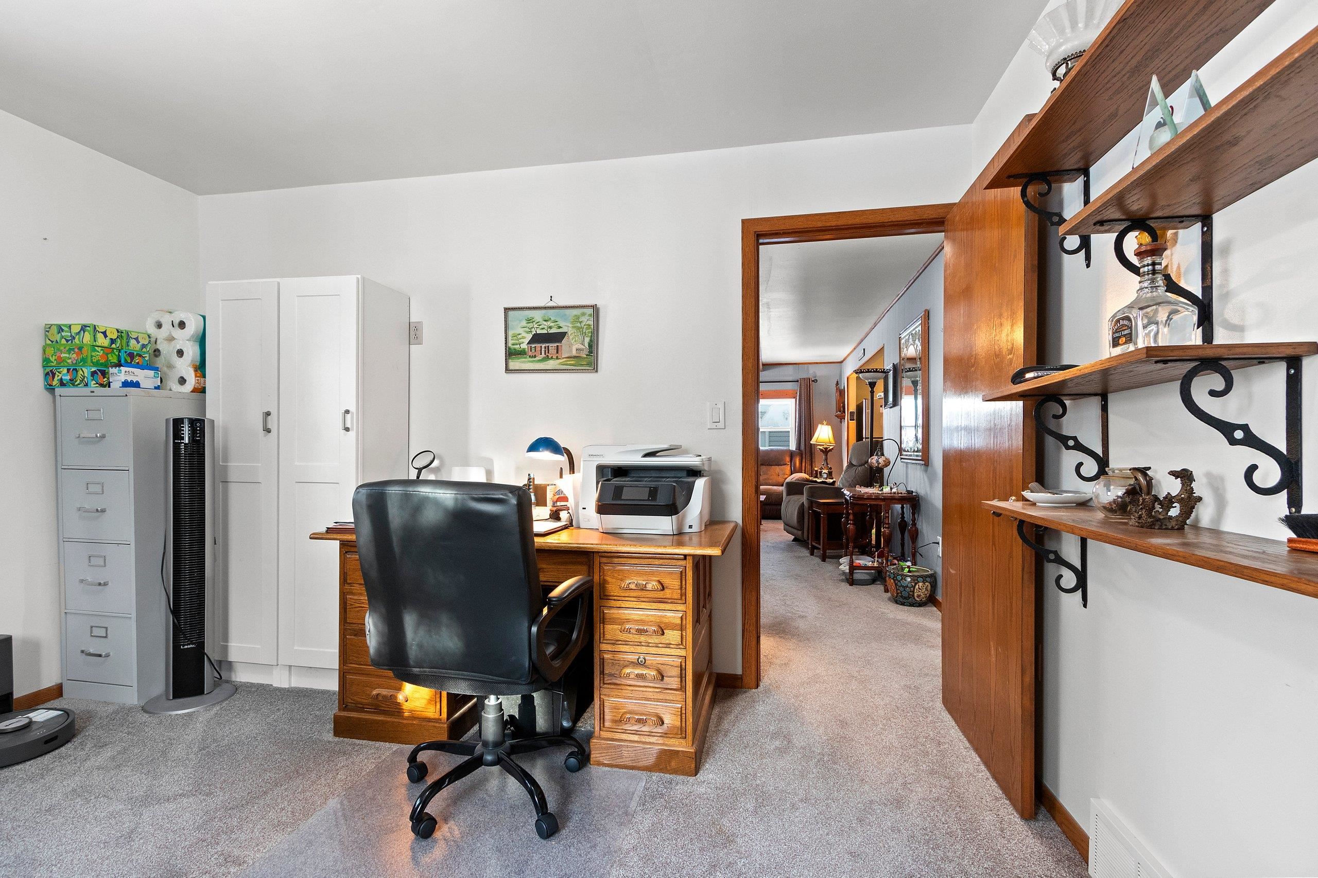 6482 County Rd A Neenah, WI 54956 - Photo 17 of 31