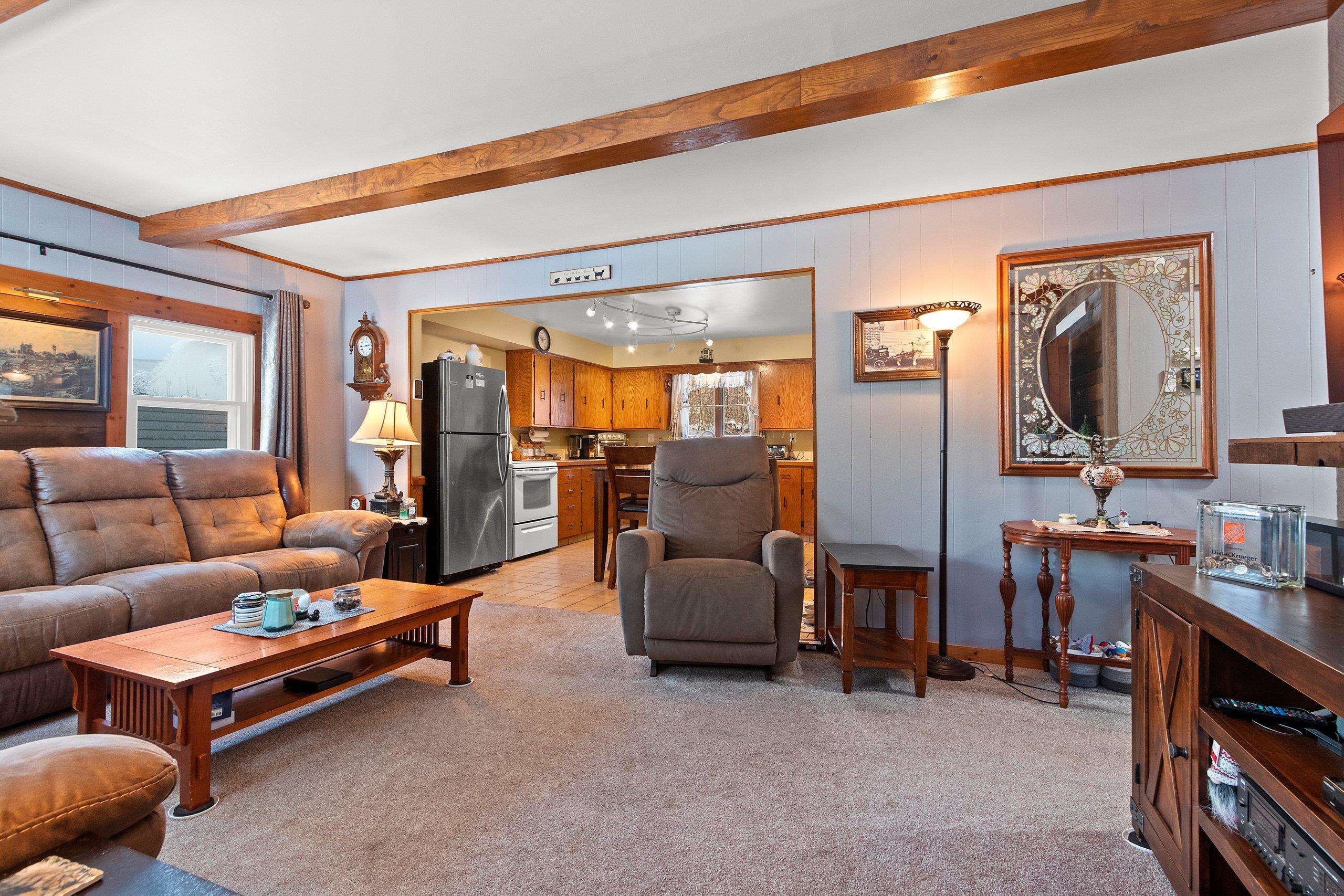 6482 County Rd A Neenah, WI 54956 - Photo 6 of 31