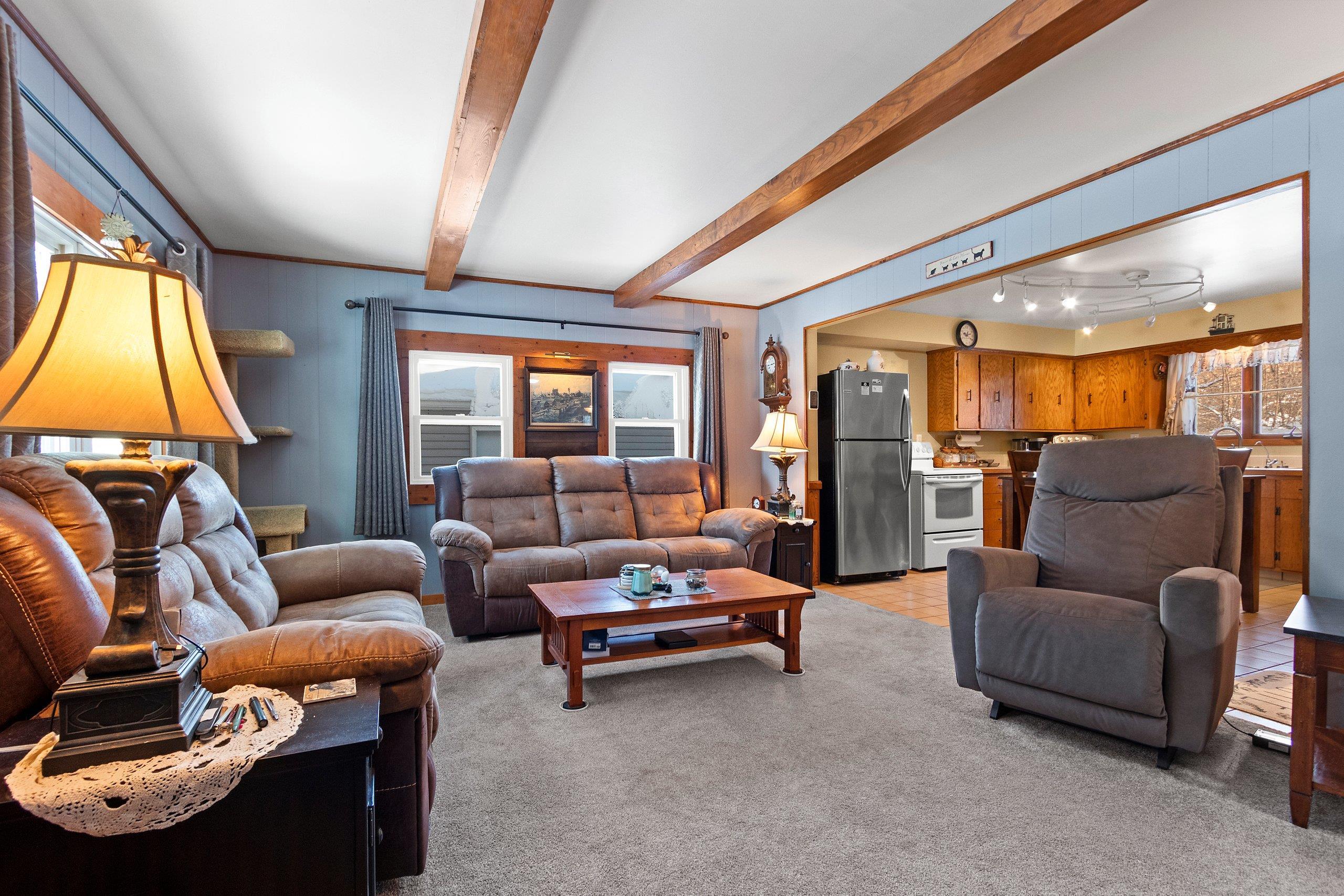 6482 County Rd A Neenah, WI 54956 - Photo 8 of 31