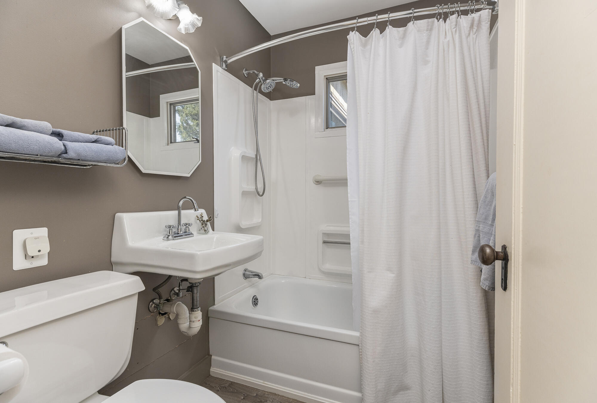 16 Meadow Way Cape Elizabeth, ME 04107 - Photo 11 of 53 16 Meadow Way_W5_10