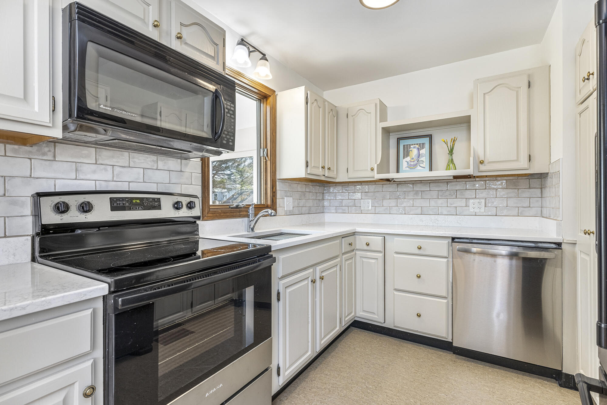 16 Meadow Way Cape Elizabeth, ME 04107 - Photo 16 of 53 16 Meadow Way_W5_15