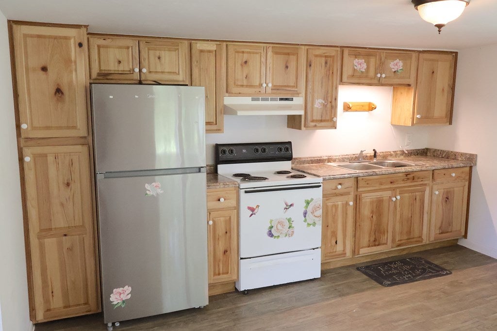 884 Eagle Bottom Road Fries, VA 24330 - Photo 24 of 38 Gallery Image 24