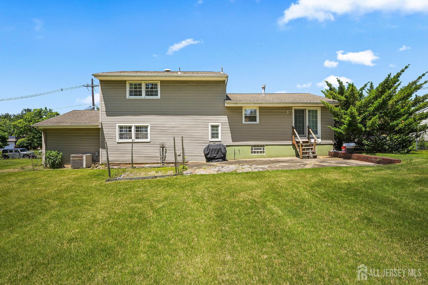 56 Corona Road East Brunswick, NJ 08816 - Photo 36 of 40