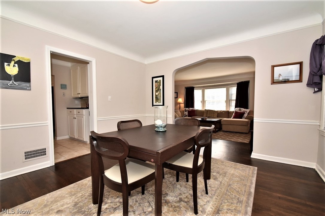2551 Saybrook Road Cleveland, OH 44118 - Photo 11 of 30 Gallery Image 11