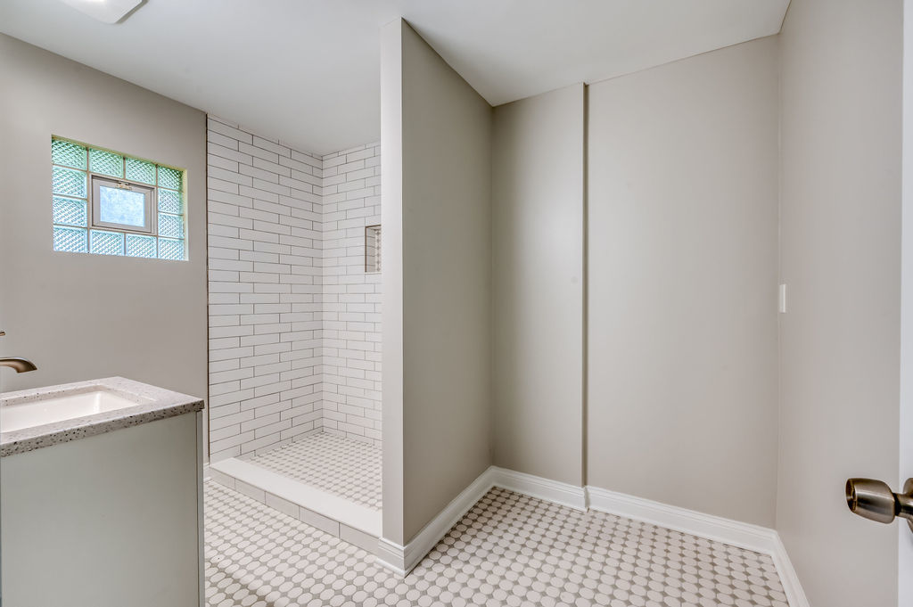 14958 Springfield Avenue Midlothian, IL 60445 - Photo 14 of 26 Gallery Image 14