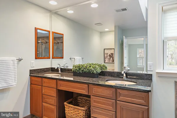 $1,149,000 | 150 South River Landing Road, Edgewater, MD 21037