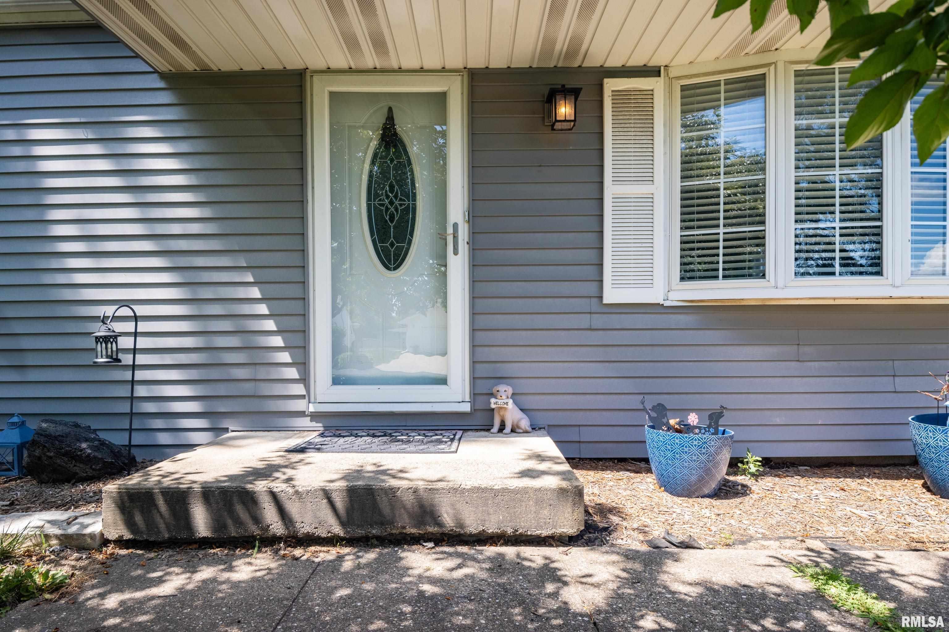 6119 West Fairview Road Peoria, IL 61607 - Photo 2 of 36