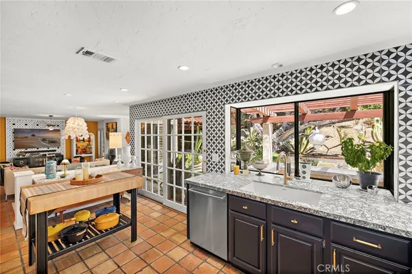 $1,699,000 | 25962 Ernestine Court, Laguna Hills, CA 92653