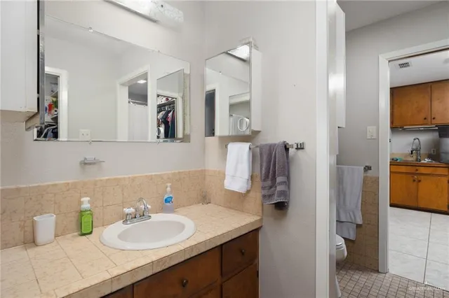 $1,375,000 | 492 West Trenton Road, Donna, TX 78537