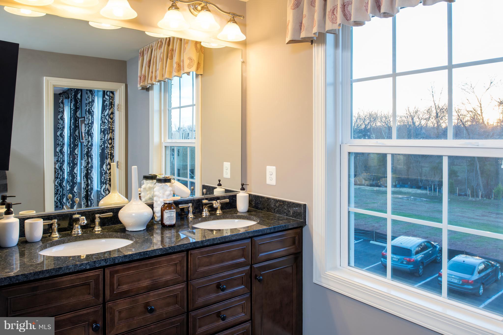 9159 Fox Stream Way Upper Marlboro, MD 20772 - Photo 11 of 30 Bath (Master)