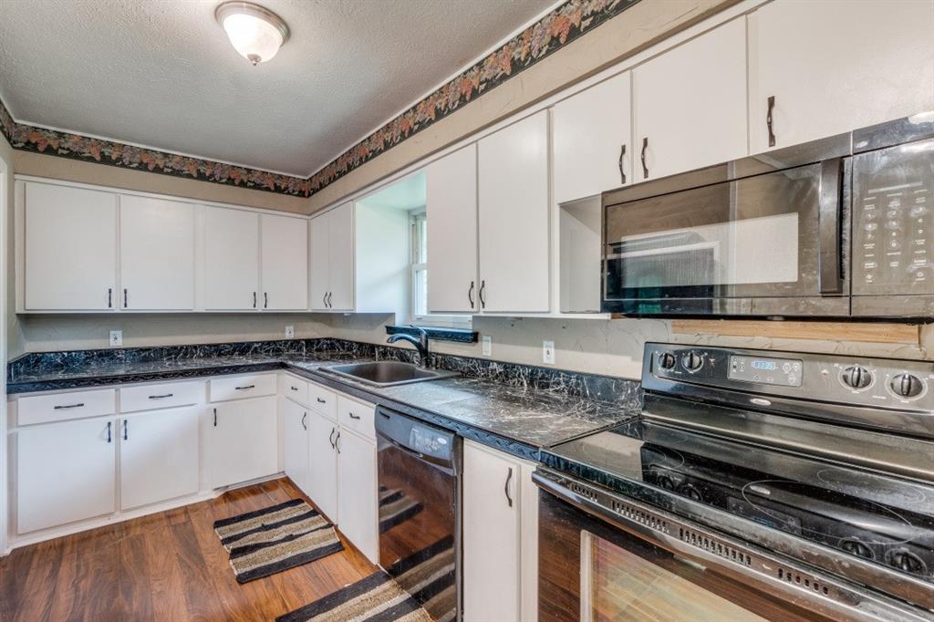 11049 Paddock Circle Dallas, TX 75238 - Photo 16 of 27 Gallery Image 16
