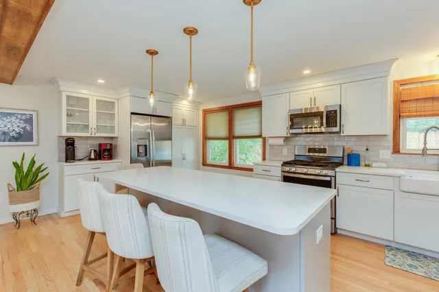 $659,900 | 6 Lund Drive, Hudson, NH 03051