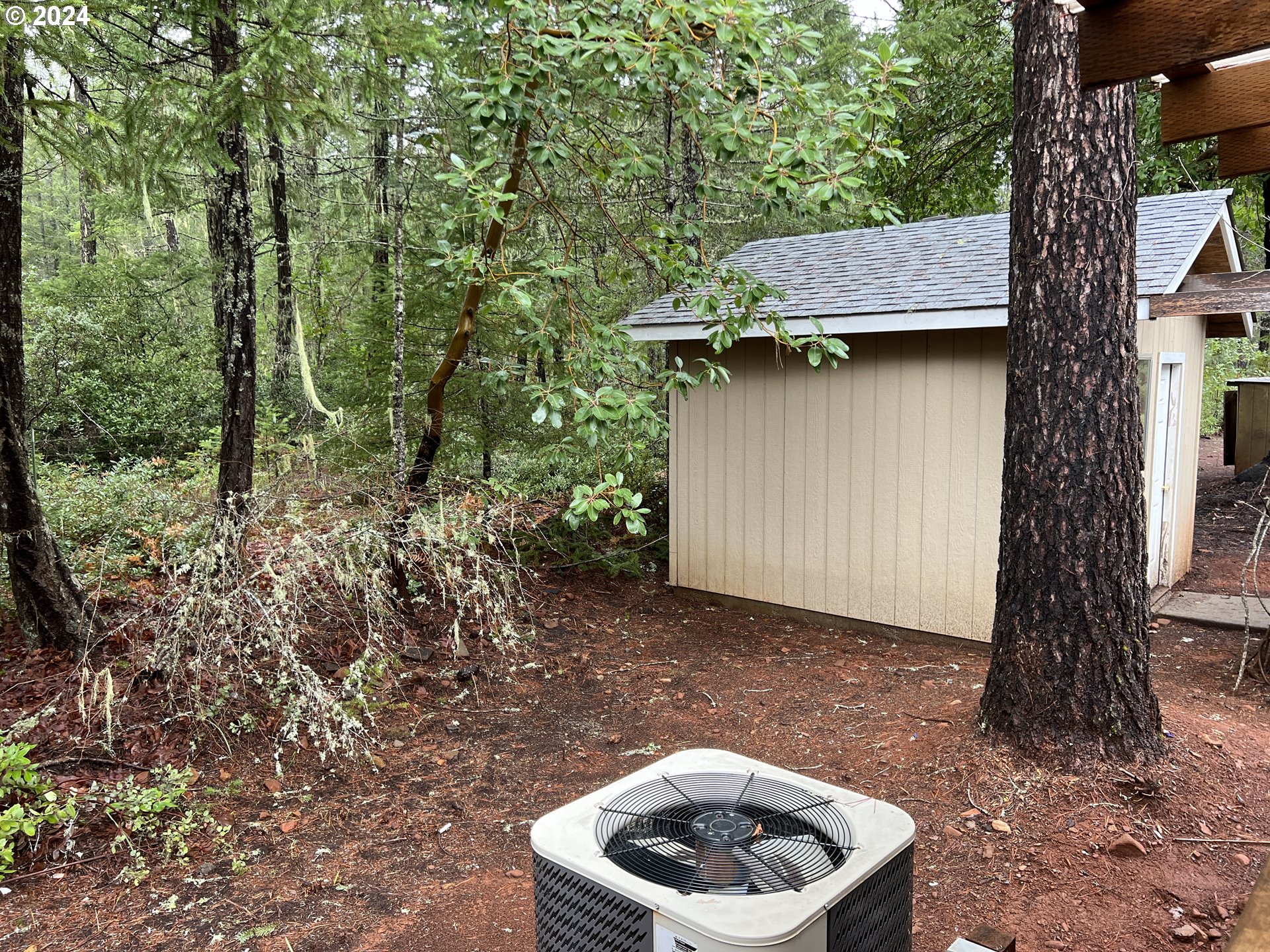 521 Lone Mountain Road O'Brien, OR 97523 - Photo 11 of 33 Gallery Image 11