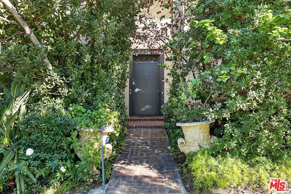 $5,950 | 420 South Beverwil Drive, Unit A, Beverly Hills, CA 90212