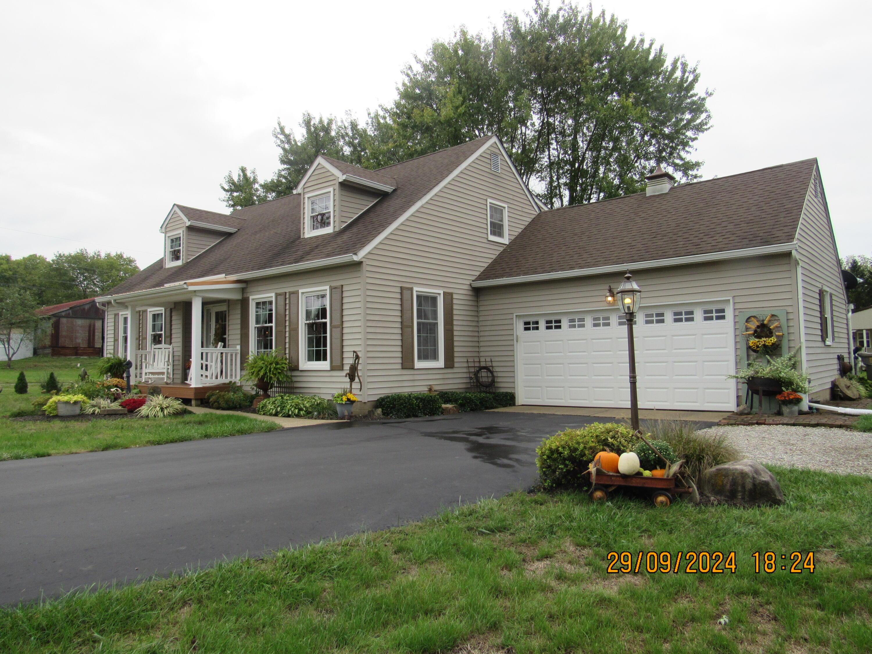 887 Dunkle Road Circleville, OH 43113 - Photo 1 of 20 IMG_1180 - Copy