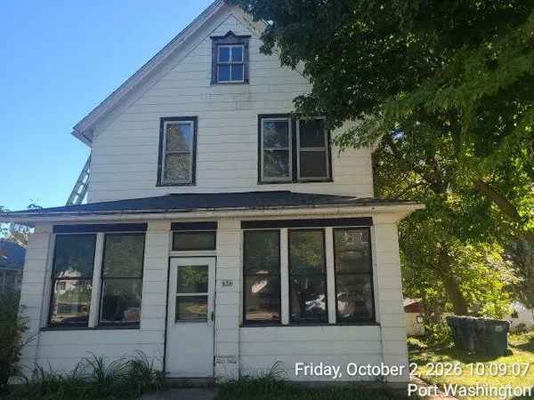 $274,900 | 654 North Wisconsin Street, Unit 656, Port Washington, WI 53074