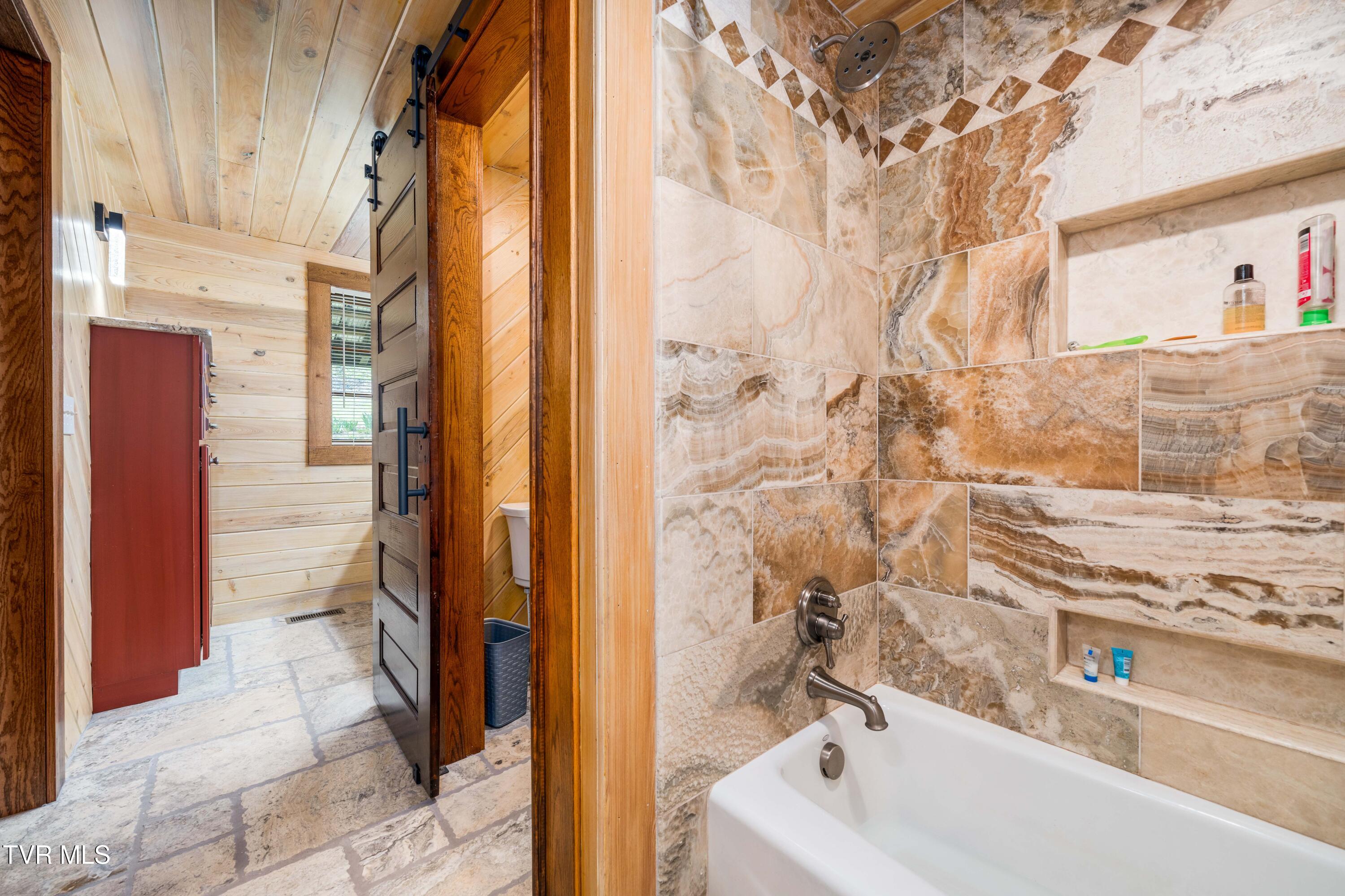 110 North River Lane Butler, TN 37640 - Photo 22 of 50 110 North River Shores (67 of 79)