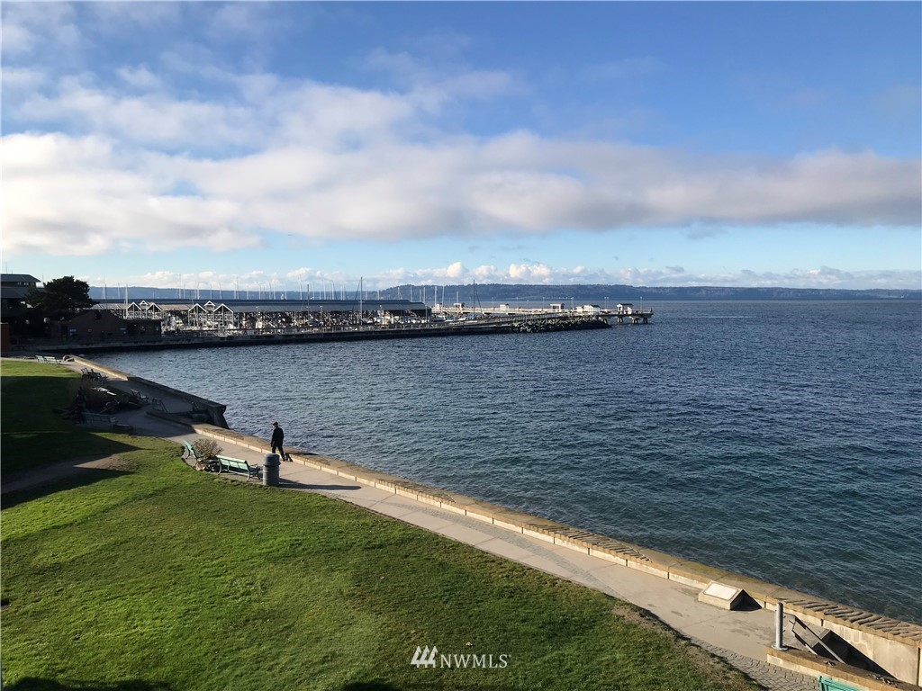 200 Beach Place, Unit 301 Edmonds, WA 98020 - Photo 2 of 22