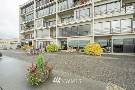 200 Beach Place, Unit 301 Edmonds, WA 98020 - Photo 21 of 22