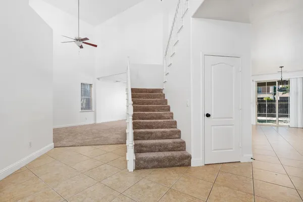 a view of entryway and hall