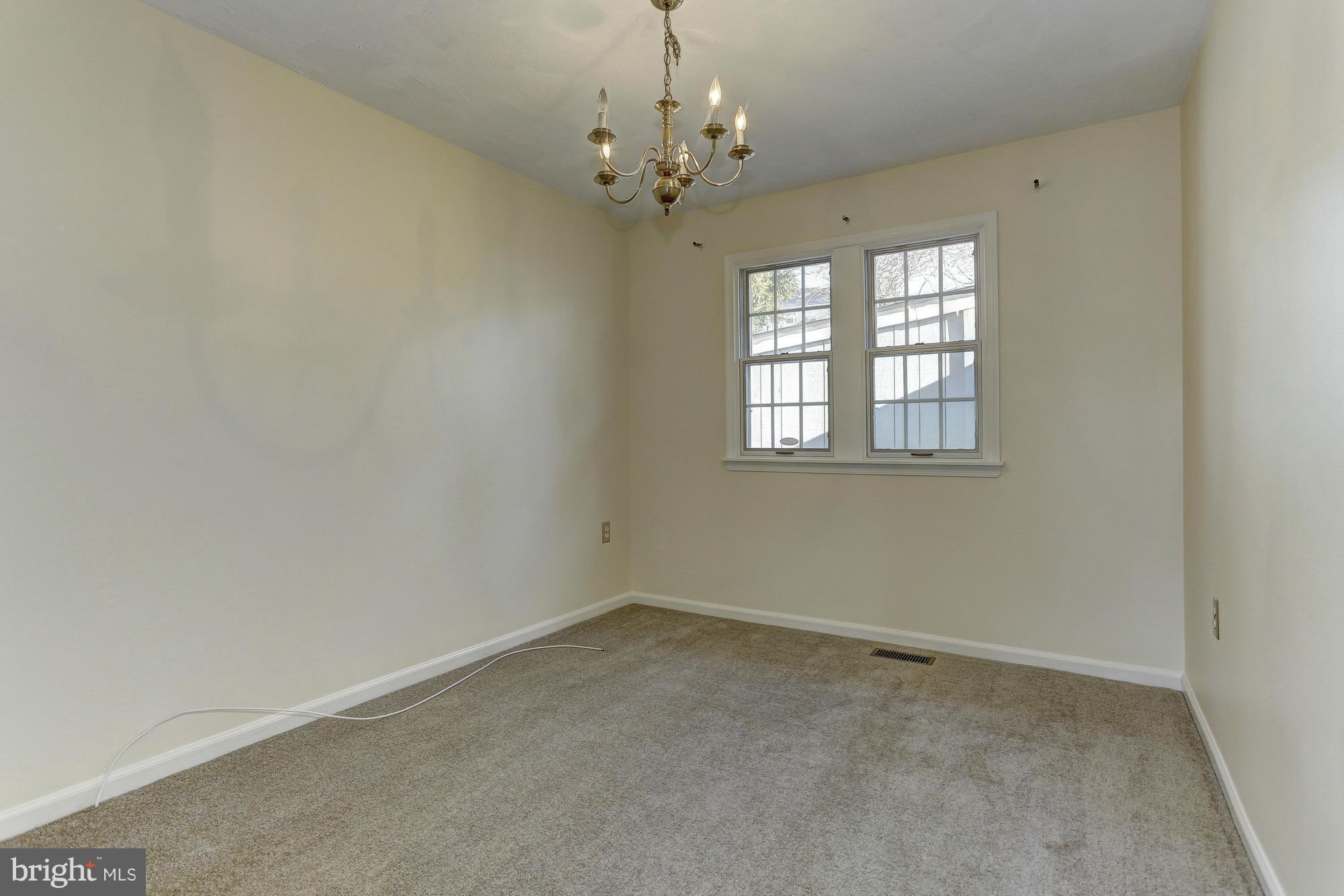 9311 Perglen Road Baltimore, MD 21236 - Photo 6 of 18 Dining Room