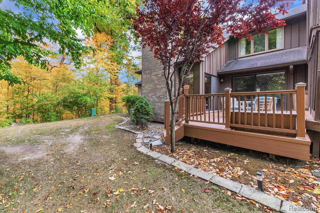 23700 Ravineview Court Bingham Farms, MI 48025 - Photo 31 of 33