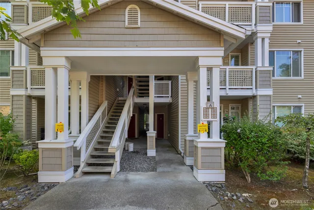 a view of outdoor space yard and deck