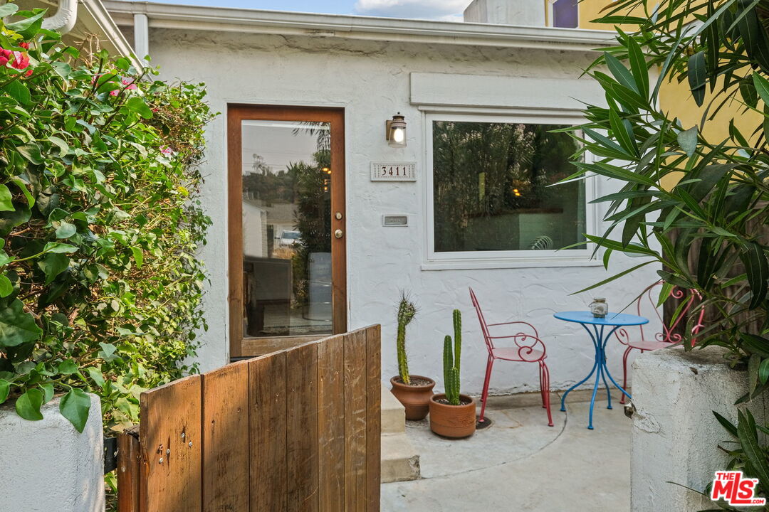 3411 Ferncroft Road Los Angeles, CA 90039 - Photo 3 of 26 Gallery Image 3