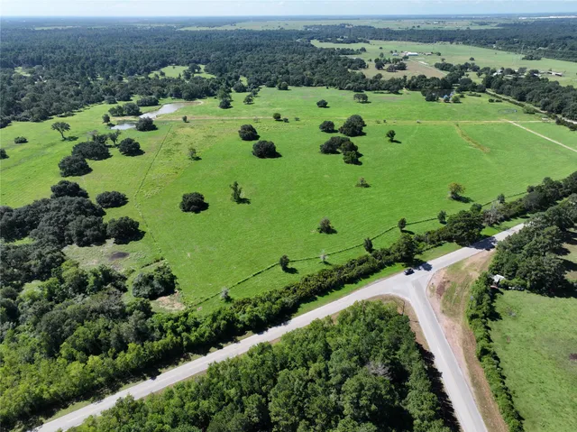 $757,000 | 26039 Magnolia Road, Hockley, TX 77447