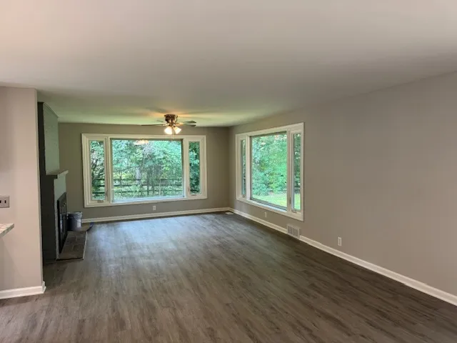 $575,000 | 28450 Shagbark Lane, Libertyville, IL 60048