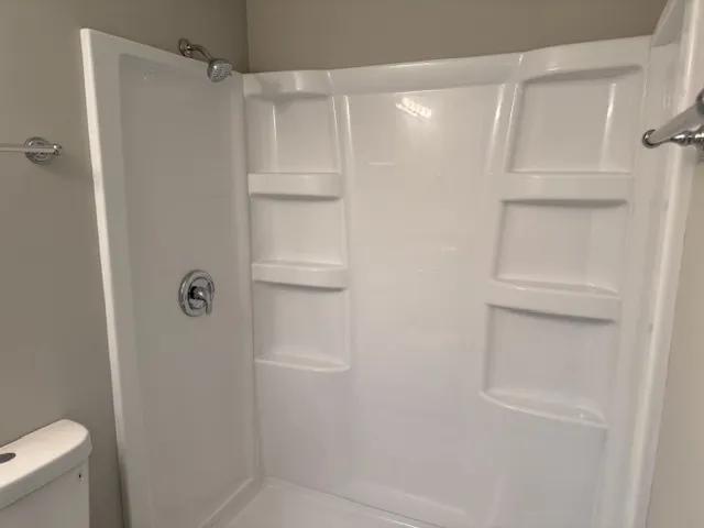 $575,000 | 28450 Shagbark Lane, Libertyville, IL 60048