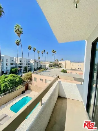 $2,450 | 533 South St Andrews Place, Unit 321, Los Angeles, CA 90020