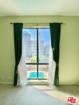 $2,450 | 533 South St Andrews Place, Unit 321, Los Angeles, CA 90020
