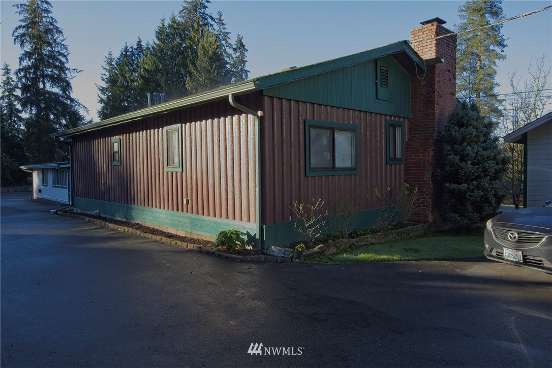 5822 172nd Street Southeast Bothell, WA 98012 - Photo 2 of 15 Gallery Image 2