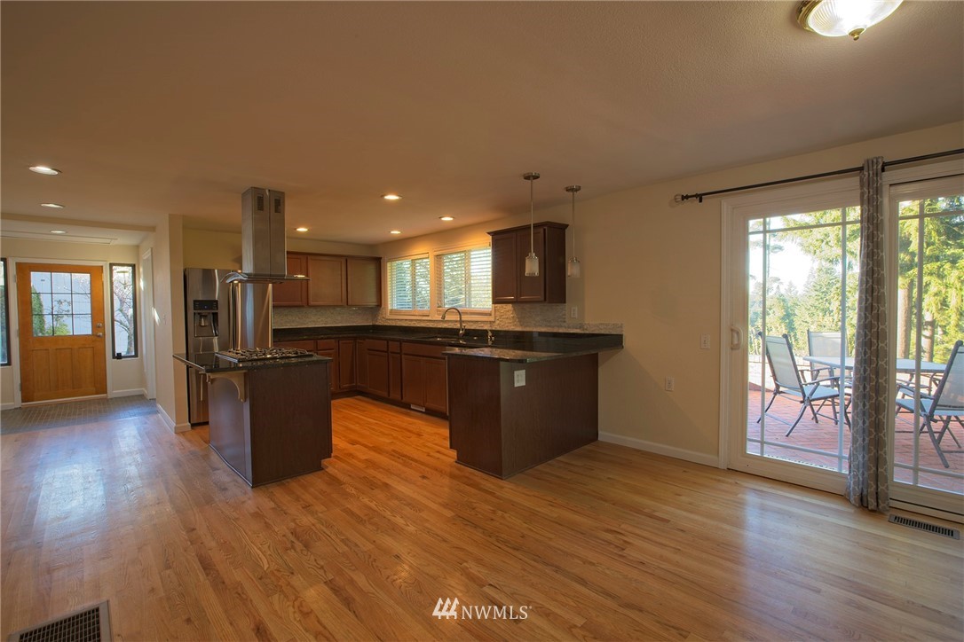 5822 172nd Street Southeast Bothell, WA 98012 - Photo 7 of 15 Gallery Image 7