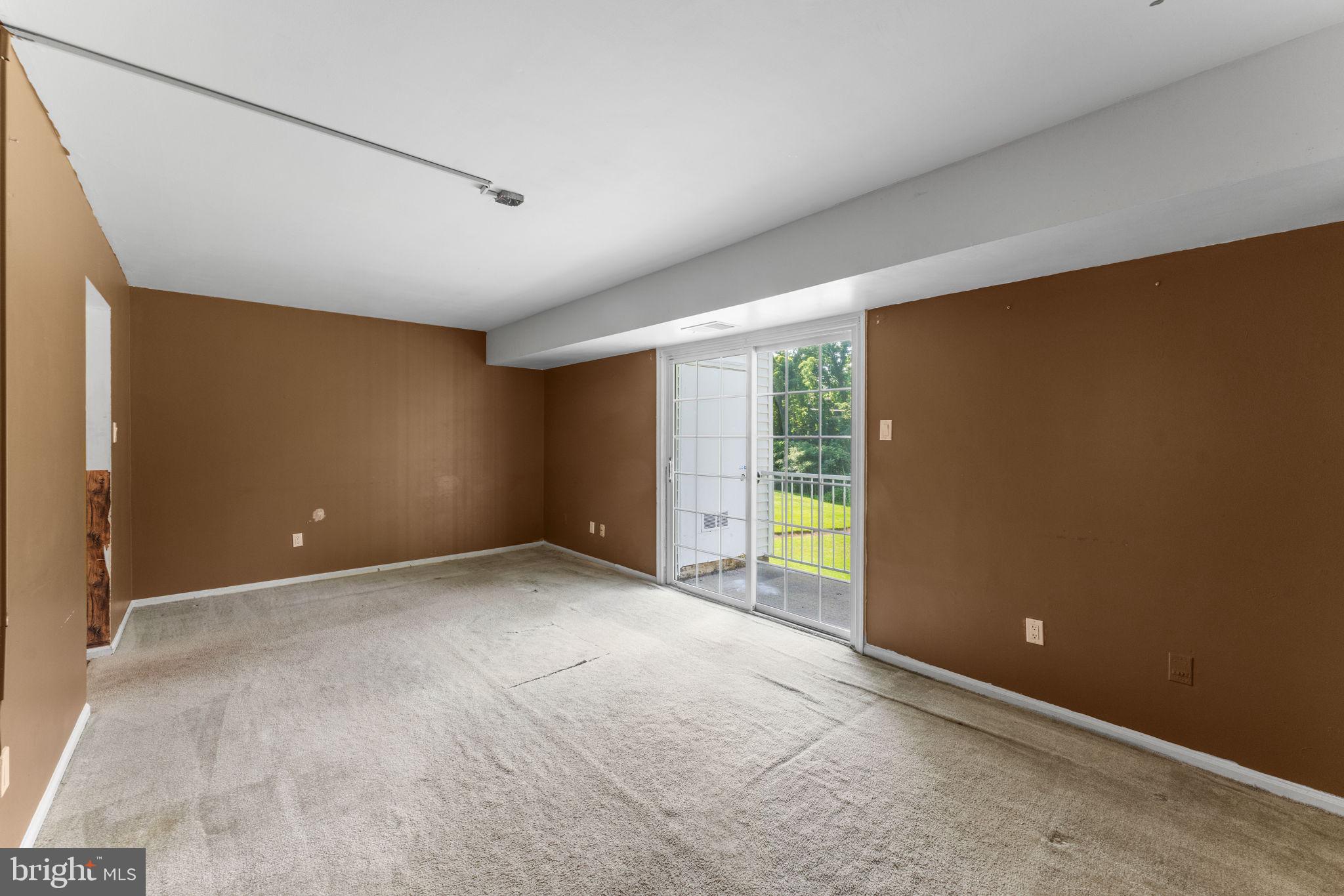14489 Golden Oak Road Centreville, VA 20121 - Photo 8 of 27 an empty room with windows