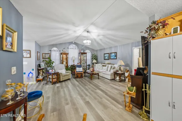 $335,000 | 2039 Highway 322, Sweetwater, TN 37874