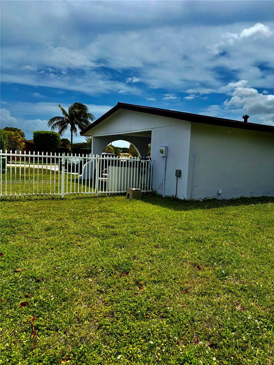 11893 Southwest 197th Street Miami, FL 33177 - Photo 21 of 33